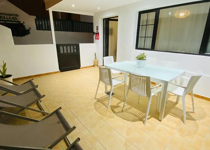 Puerto Del Carmen, Casa Chinijos Апартаменты *